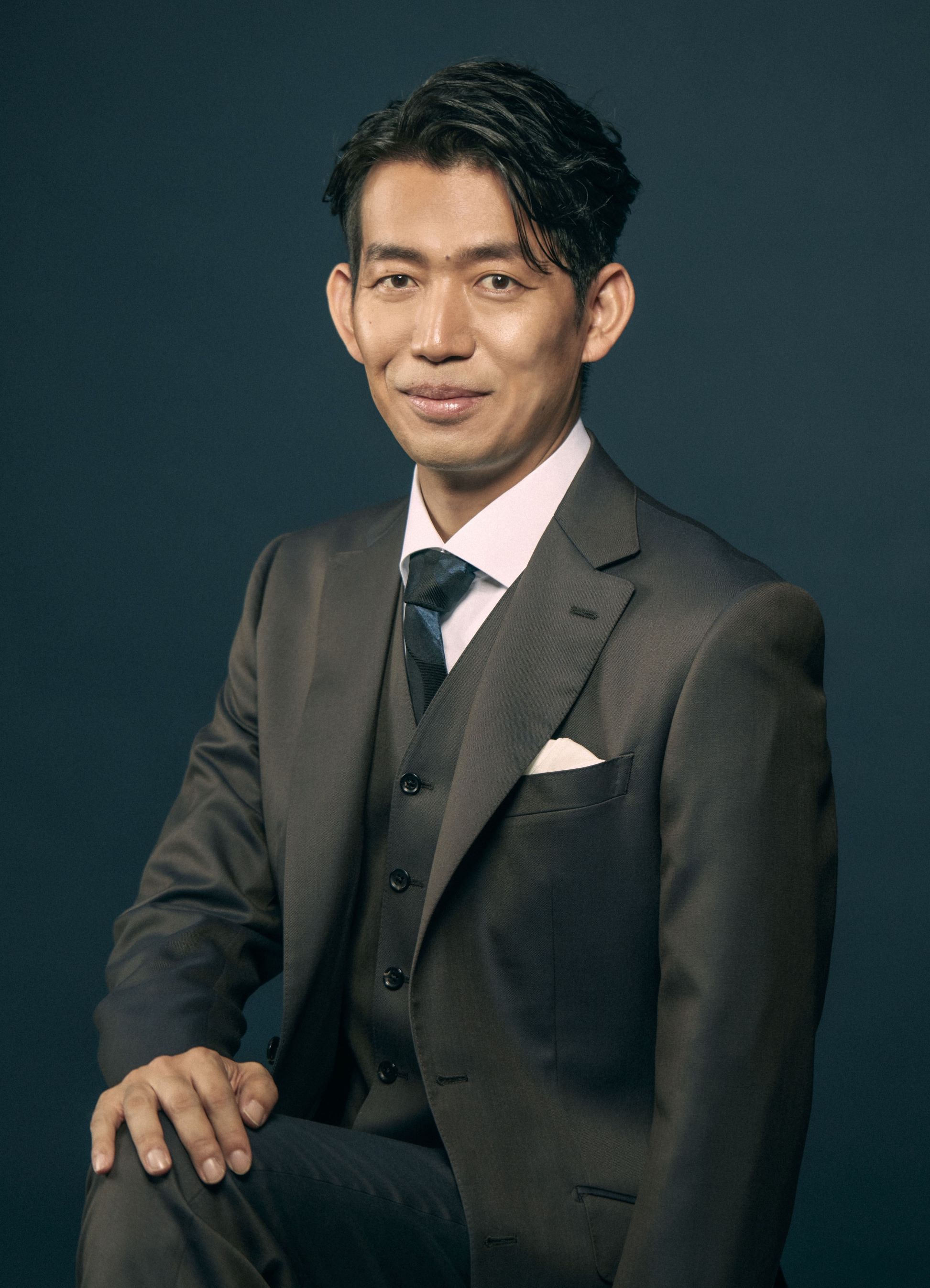 角田 鋼亮